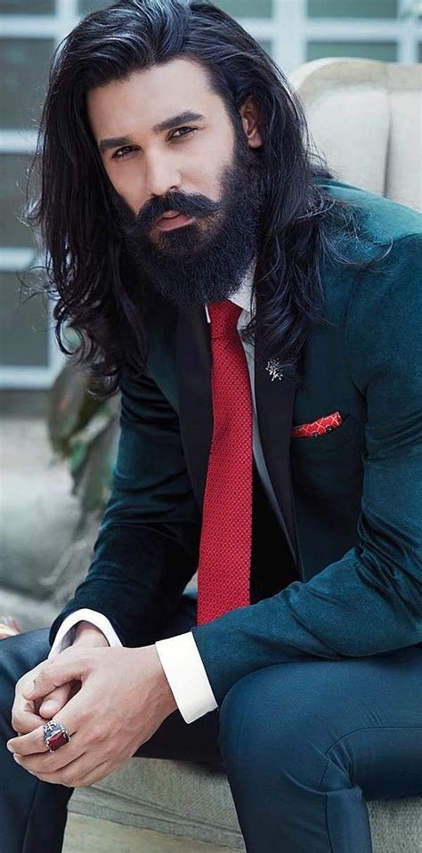Styling curly or wavy hair is often a piece of cake owing to their (mostly) malleable texture. 24 Most Versatile Hairstyles For Men with Straight hair ...