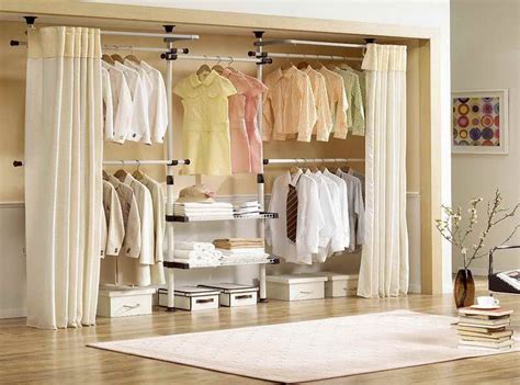 Louver closet doors offer good circulation. 20 Must-See Closet Door Ideas with Pictures - ARCHLUX.NET