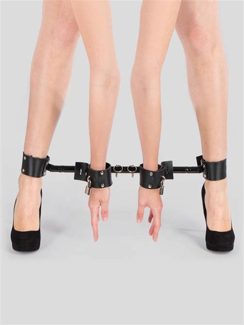 12 Best Sex Handcuffs And Restraints For Bondage Chosen By Experts