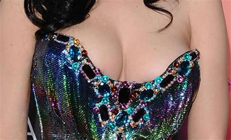 Katy Perry Very Sexy Cleavage And Hot Body In Evening Skirt Porn