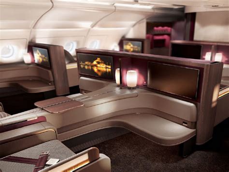 A video of the first class bathroom in the qatar airways a380. Photo Interior Tour of Qatar Airways' Airbus A380 ...