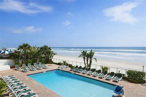 Days Inn By Wyndham Daytona Oceanfront Daytona Beach Fl Hotels