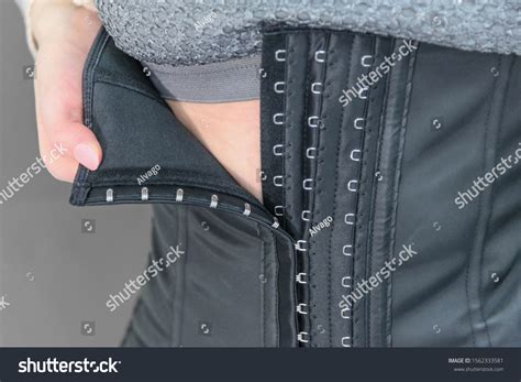 Girdle Billeder Stock Fotos Og Vektorer Shutterstock