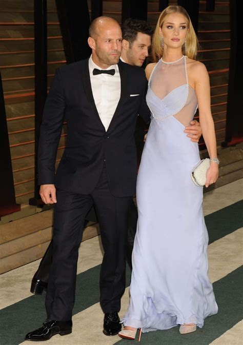 번호 포토 제목 날짜 조회. 로지헌팅턴 20세연상 남친과 오스카시상식 : 네모판