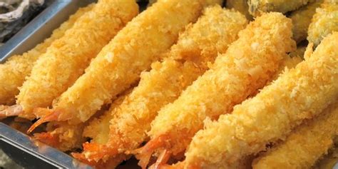Rasa udang yang empuk dibalut tepung yang krispi jadi salah satu menu favorit keluarga. Resep Ebi Furai, Udang Goreng Khas Jepang Seenak Hokben ...
