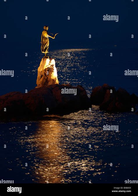 Statue By The Sea Opatija Croatia Stock Photo Alamy