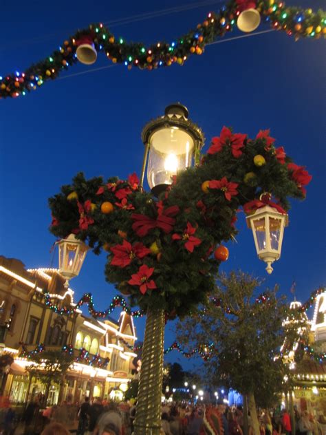 Top 5 Must Dos During Christmas At Walt Disney World Tips From The