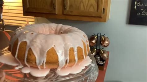 Best buttermilk pound cake from buttermilk pound cake tested recipe. How To Make Strawberry Buttermilk Pound Cake #strawberry #buttermilk #poundcake - YouTube