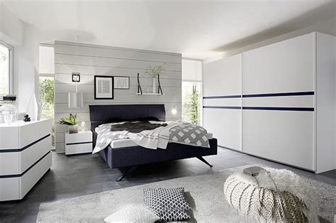 Presso il nostro negozio potrete trovare tantissime proposte di camere da letto moderno. Rex | Camere da letto moderne | Mobili Sparaco