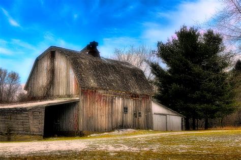 Backroads And Barns Of Mid America
