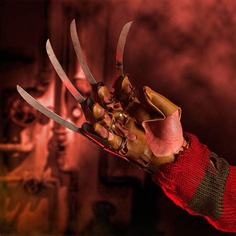 Freddy Krueger Glove New Nightmare