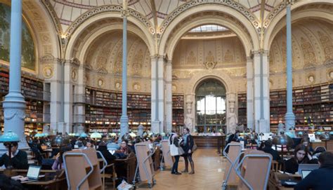 This tolbiac site, known as the bibliothèque françois mitterrand, houses. Bibliotheque Francois Mitterrand Banque d'images et photos ...