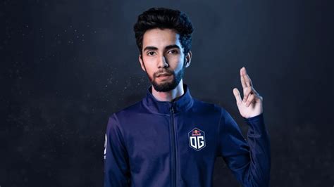 He holds the record for being the youngest player to win the international at 16 years old in 2015. Is SumaiL forming a new superteam with these CIS legends?