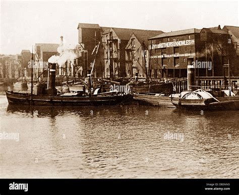 Hull Docks Early 1900s Stock Photo Alamy