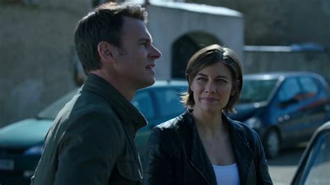 Co Stars Lauren Cohan Scott Foley Go From Serious Dramas To Comedy In New Abc Series Whiskey