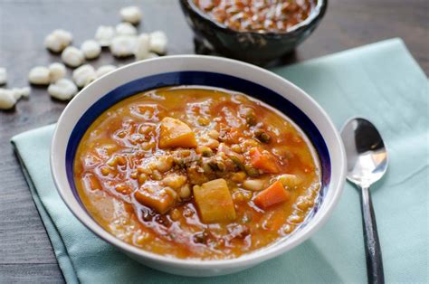 Locro is a winter stew dish of corn, beans, potato, pumpkin and beef, considered as one of the national dishes of south american countries that andes ranges spans into like argentina, bolivia, peru and ecuador. Locro vegetariano