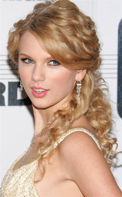 2007 From Taylor Swifts Hair Evolution E News