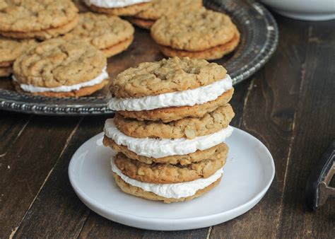 The Sweat Effect | Oatmeal Protein Cookie Sandwiches