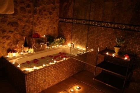 24 Valentines Day Bathroom Décor Ideas Digsdigs