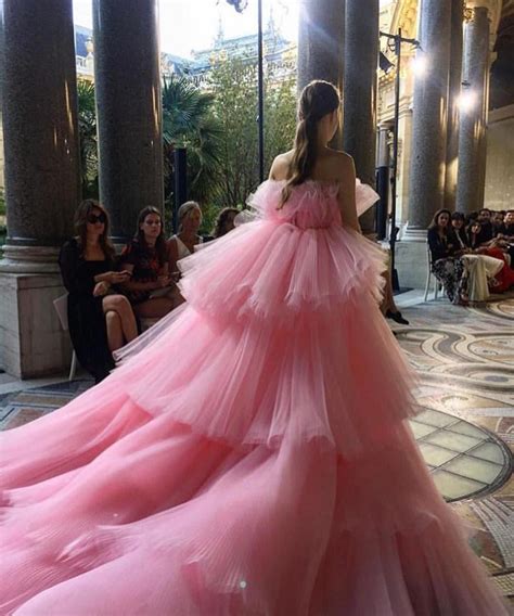 Pin By Suki Rose On Runway Fashion Puffy Dresses Tulle Dress Fancy Dresses