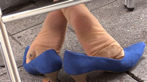 207 nylons in pumps cc feet