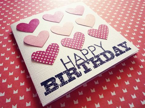 10 Lovely Birthday Cards To Send To Your Girlfriend On Her Birthday