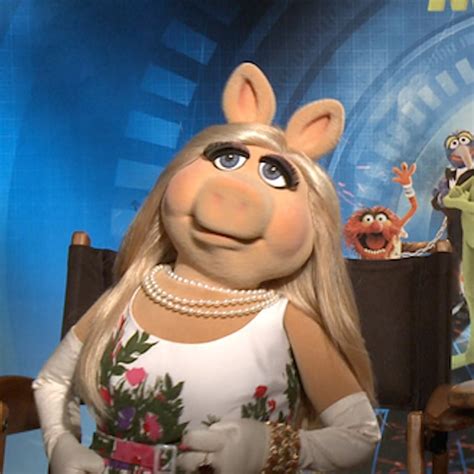 Muppets Most Wanted Interview With Miss Piggy And Kermit Popsugar
