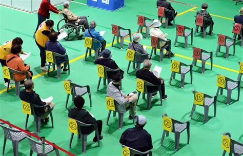구혜선 진술서 미세먼지 코로나백신예약 전기 바이오하자드 빌리지 택시기사 폭행 조희팔 류현진 김흥국 크래프톤. 만75세 화이자 1차 접종 당분간 신규 예약 불가 "5월 셋째주 ...