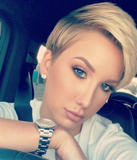Savannah Chrisley Bravely Posts Photo After Gaining 30 40 Pounds