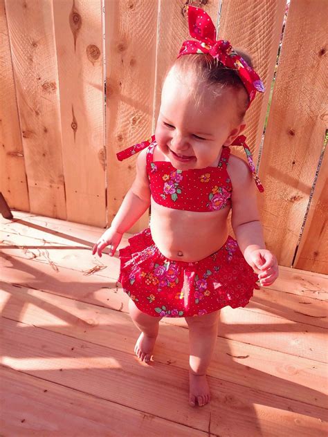 Adorable Baby Swimsuit Ruffle Bottom Toddler Swimsuit 2 Piece