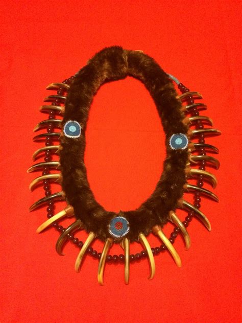 Meskwaki Native American Projects Bear Claw Necklace Bear Claws Bead