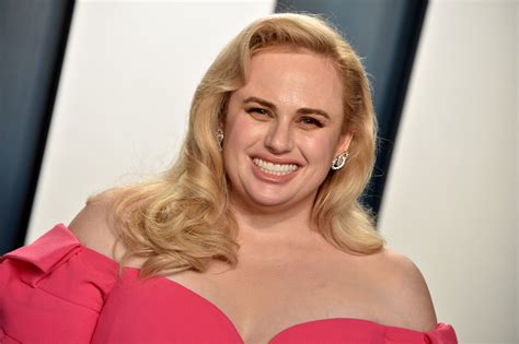 Rebel Wilson Reveals Shes Reached Her 2020 Goal Weight Heres How She Did It