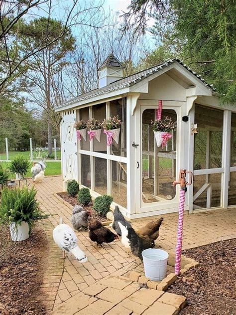Diy Chicken Coop Door Ideas 24 Amazing Low Budget Diy Backyard