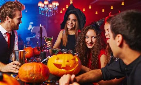 6 Fun Adult Things To Do For Halloween In Houston Paint Party Experts