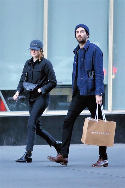 Emma stone and husband dave mccary were spotted arriving at a los angeles gym in stylishly casual attire to take part in a couples session, two months after the arrival of their daughter. Emma Stone with her boyfriend Dave McCary in New York-02 ...