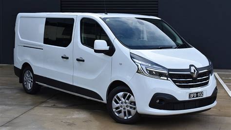 Renault Trafic 2020 Review Crew Lifestyle Gvm Test Carsguide