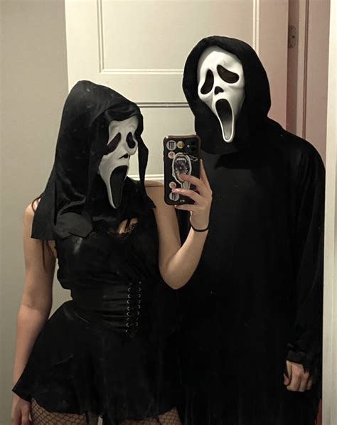 Ghost Face Couple Couples Halloween Outfits Cute Couple Halloween