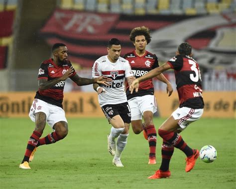 Luan, tchê tchê (vitor bueno), daniel alves e hernanes (hudson); São Paulo x Flamengo: Confira tudo sobre o jogo e onde assistir. - Blog De Canhota
