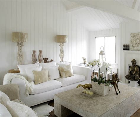Comfortable White Slipcovered Sofa That Brings