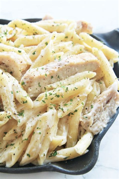One Pot Garlic Alfredo Chicken And Penne Quick Delicious Perfect For Weeknight Family Meal