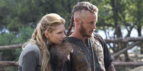 how vikings honored ragnar and lagertha with the emotional season 6 funeral cinemablend