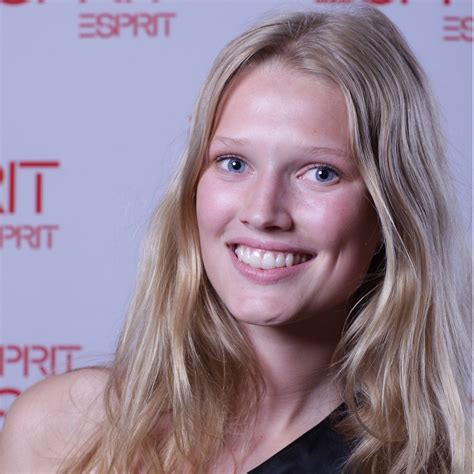Dezember 2019 ist er mit dem model toni garrn verlobt, mit der er seit anfang 2019 eine beziehung führt. Toni Garrn gibt Beauty-Tipps | InTouch