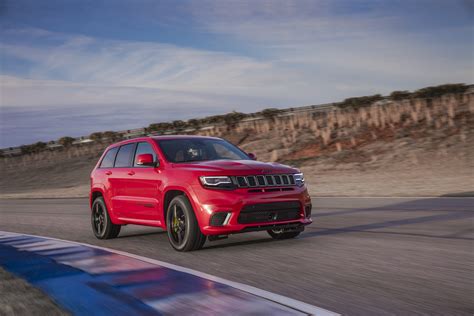 Jeep Says The Grand Cherokee Trackhawk Is The Fastest Suv Ever The Verge