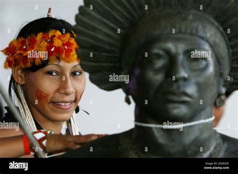 Povos Indigenas High Resolution Stock Photography And Images Alamy