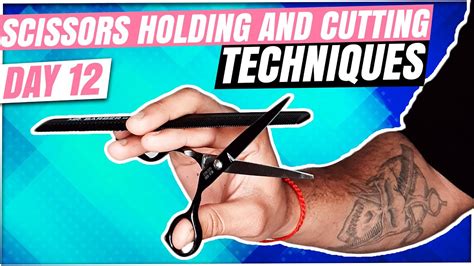 One Hand Scissors And Comb Holding Technique Cutting Technique Scissors Hold Youtube