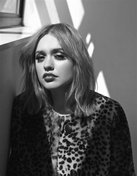 Aimee Lou Wood On ‘sex Education Self Confidence And Being Starstruck By Jemima Kirke Vogue