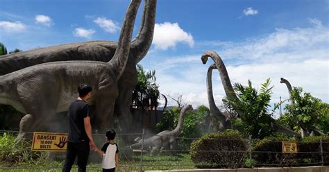 The largest indoor theme park. PHOTOS There's An Actual 'Jurassic Park' In Penang And ...