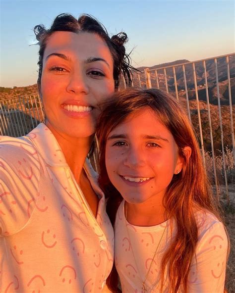 Kourtney Kardashians Daughter Penelope 10 Shows Off Her Pink Bedroom