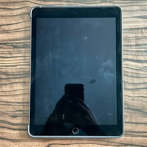 Apple Tablets And Accessories Apple Ipad Pro 97inch Wo Cellular 28gb