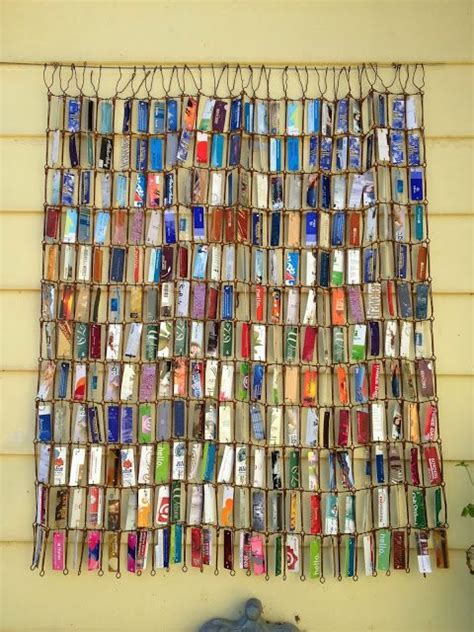 What to do with old credit cards. Reuse Old Credit Cards To Create A Unique Decor! | Credit card art, Credit card crafts, Gift ...